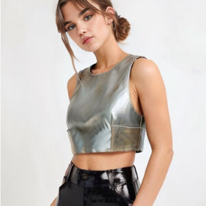 Kirious Women's Metallic Faux Leather Crop Top Trendy silver Sz L
